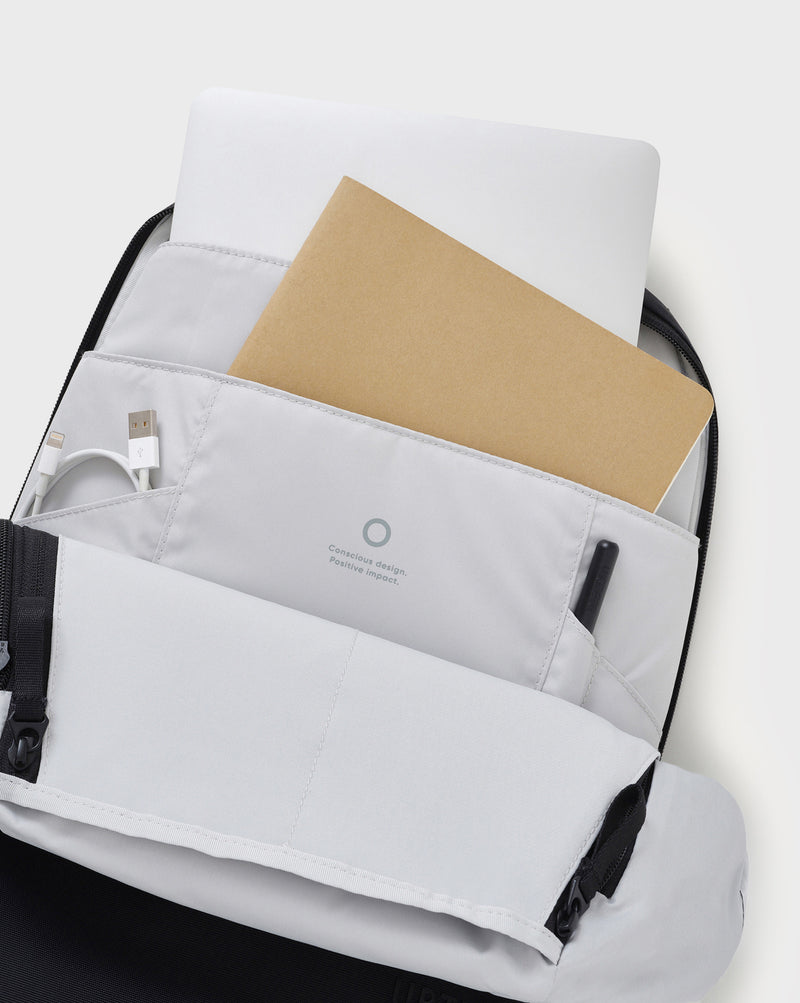 Urth Norite 24L Modular Camera Backpack | Urth EU