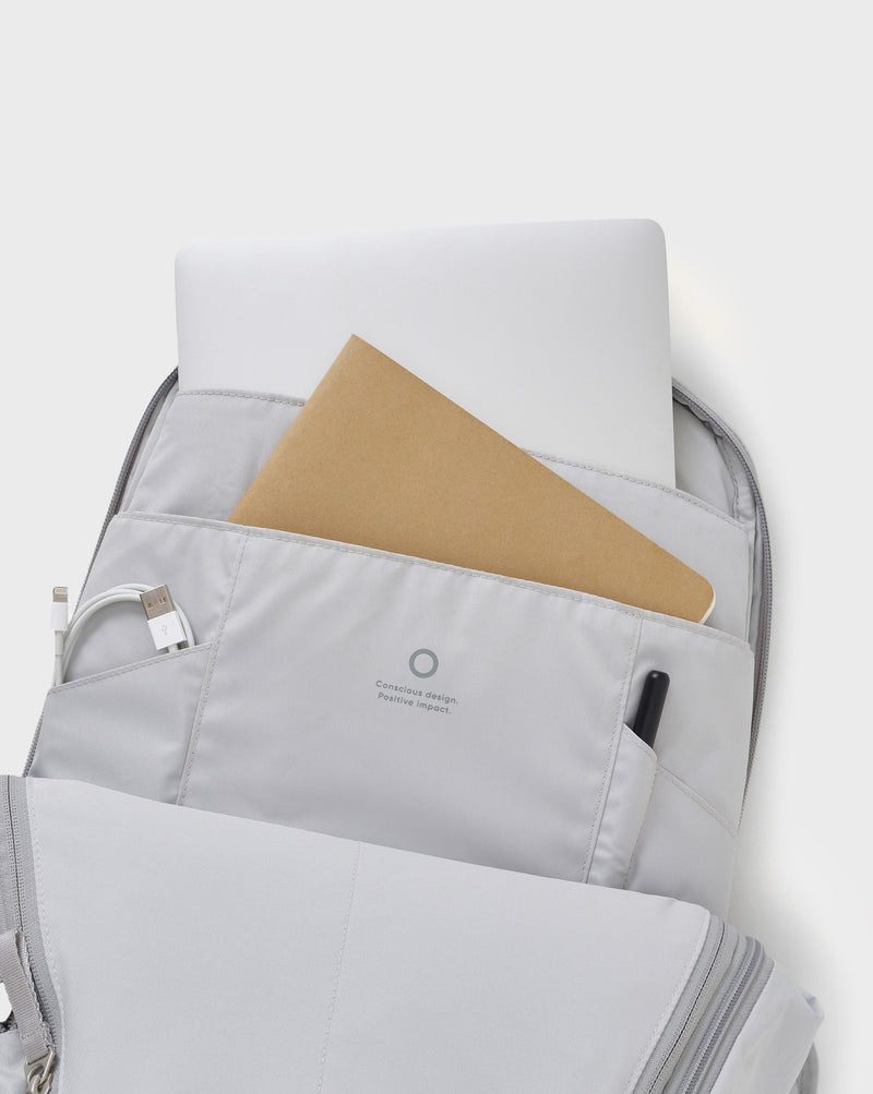 Urth Norite 24L Modular Camera Backpack | Urth EU