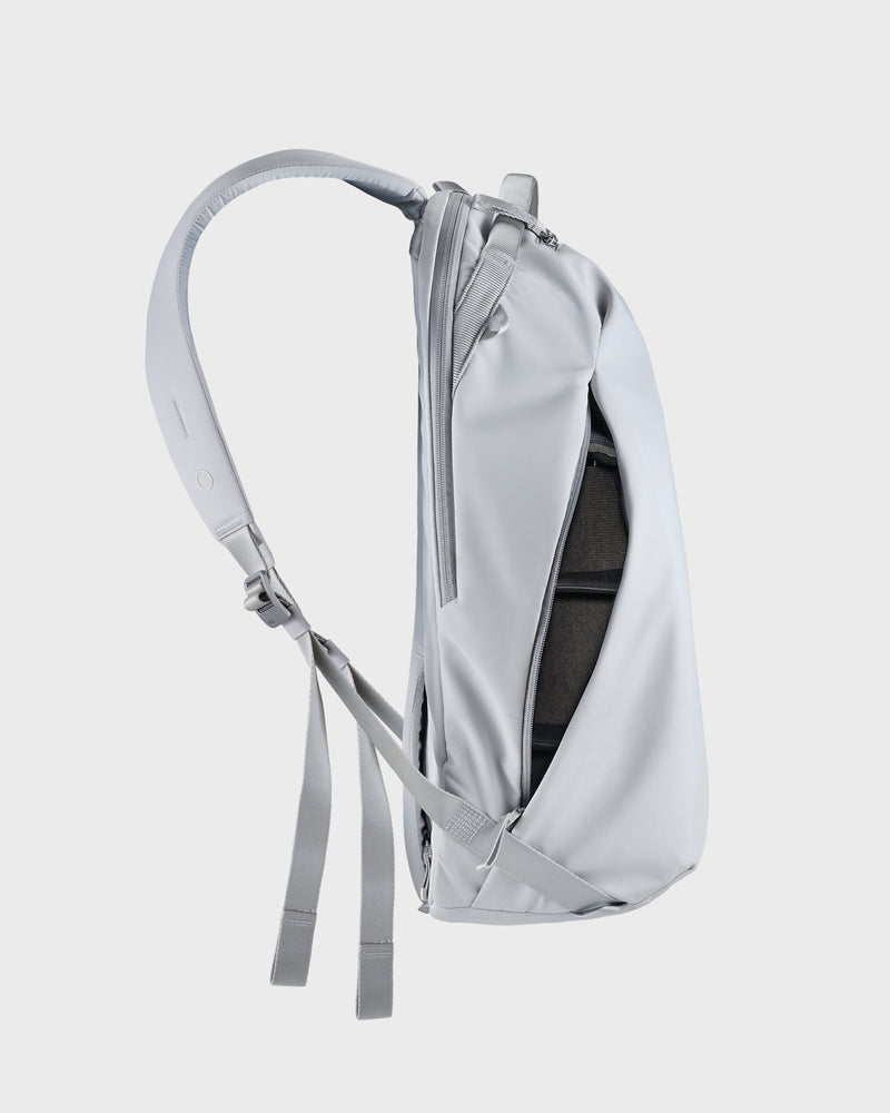Urth Norite 24L Modular Backpack | Urth EU