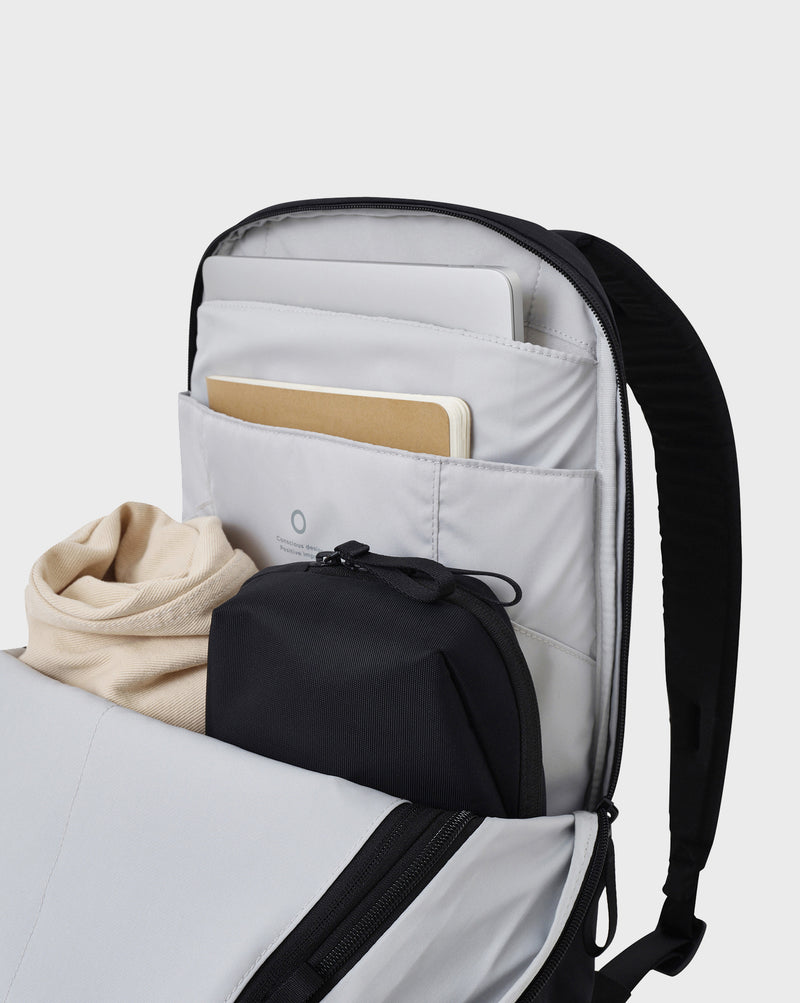 Urth Norite 24L Modular Camera Backpack | Urth EU